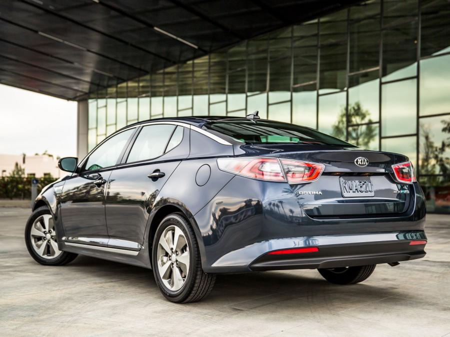  Kia Optima Hybrid 2014 года  (фото 12 из 32)